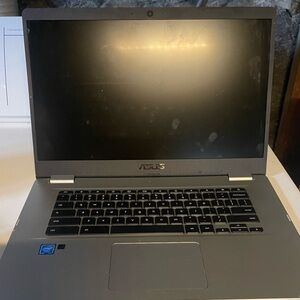ASUS Chromebook C523